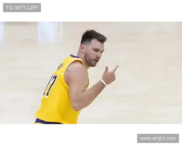 东契奇训练营重拾巅峰状态 湖人管理层盛赞其领袖气质与核心担当